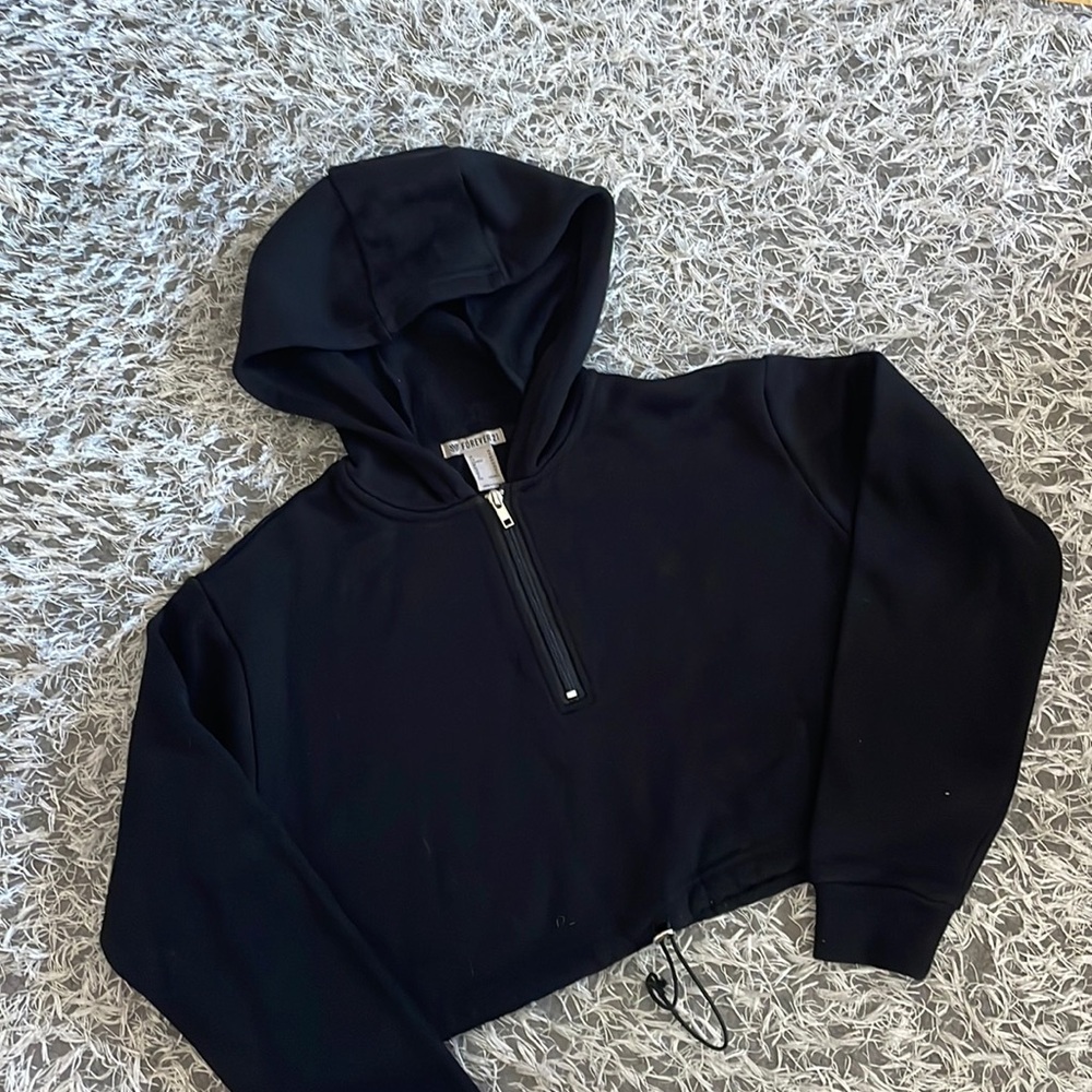 Forever 21 cropped half zip up Hoodie Size XS